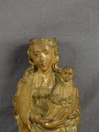 Vierge à l'enfant. Sujet en bois sculpté. 