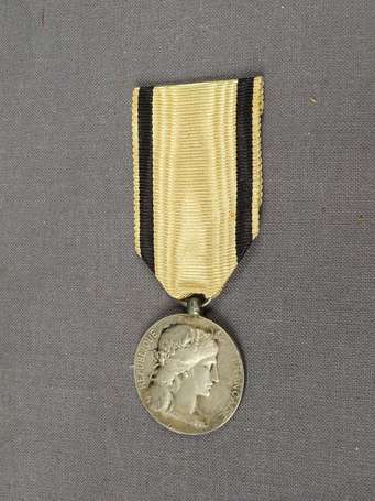civ - Médaille de la caisse d'épargne de Maubeuge 