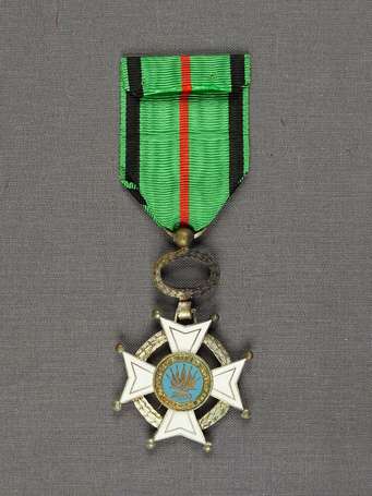 Mil- médaille du combattant du mérite 