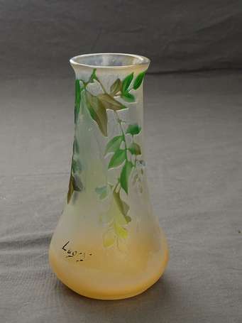 LEGRAS -Vase à base renflé en verre multicouche 