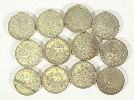 Lot de 12 pièces de 5 francs en argent semeuse P. 