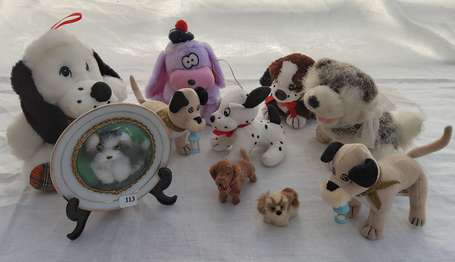 Au Chenil, Chiens et compagnie - 44 Sujets peluche