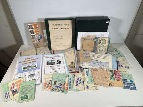 Dans un carton divers documents timbres + albums 