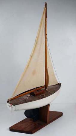 Voilier Maquette navigante. L. 60 cm