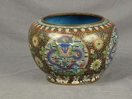 JAPON - Cache-pot en émaux cloisonnés à décor de 