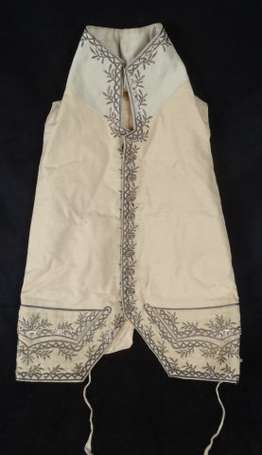 Gilet d'homme en drap de laine brodé de fils 