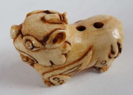 CHIEN DE FAO Netsuke en ivoire.