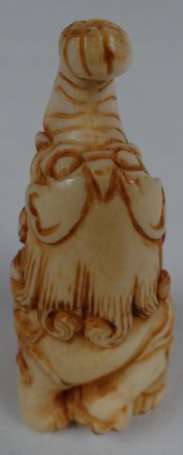 Eléphant Netsuke en ivoire.