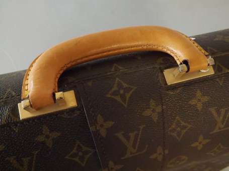 Louis VUITTON. Cartable-serviette en toile 