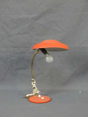 Lampe de bureau en métal granuleux corail à bras 