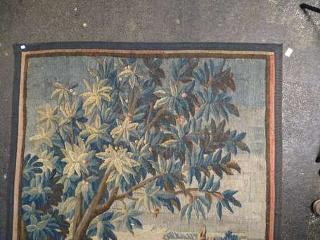 AUBUSSON - Verdure. Tapisserie de laine à décor 