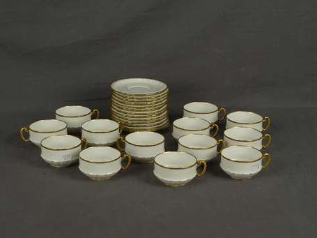 HAVILAND Limoges - Suite de treize tasses et 