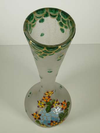 LEGRAS - Vase en verre à panse renflée et haut col