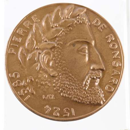1 médaille en bronze 1970. 67mm. 175g. Pierre de 