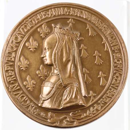 Médaille en bronze. 70mm. Poids 190g. Anne de 