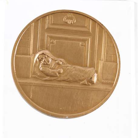 Médaille de bronze. 58mm. Poids 100. Saint Vincent