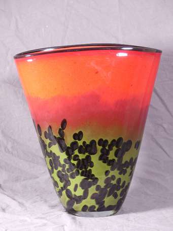 TOPESCU Mhai (né en 1956) - Vase éventail en verre