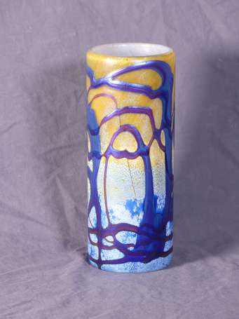 LUZORO Michèle (née en 1949) - Vase tube en verre 