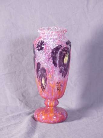 SCHNEIDER - Vase à piédouche en verre moucheté 